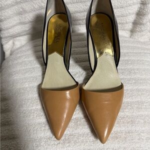Michael Kors Juliet’s D’Orsay Women Tan and Black Leather Pointed Toe Pumps 6.5